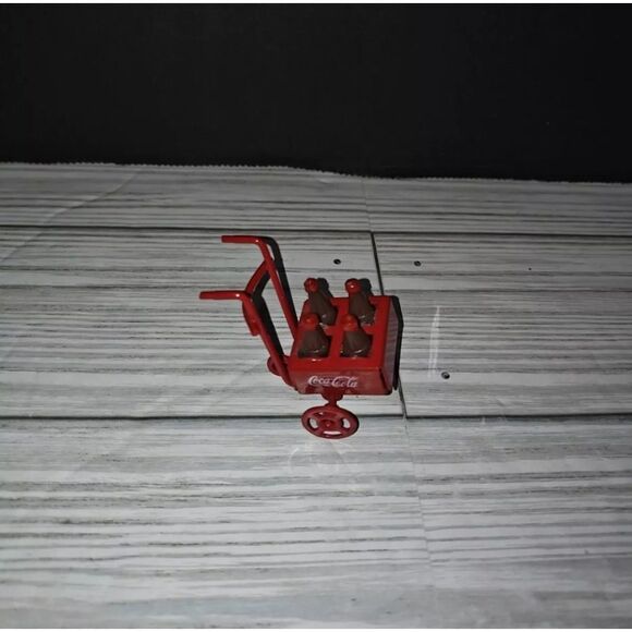 Vintage Miniatures Doll House Metal Coca-Cola Soda Hand Cart With 4 Bottles - Picture 1 of 9